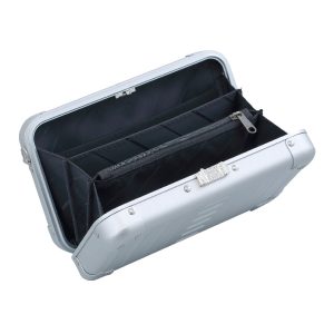 Aluminnum-Hand-Bag-opened-1905-silver