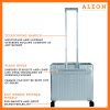 Deluxe-pilot-case-hinge-(1) Aleon pilot case with full piano hinge and spinner wheels